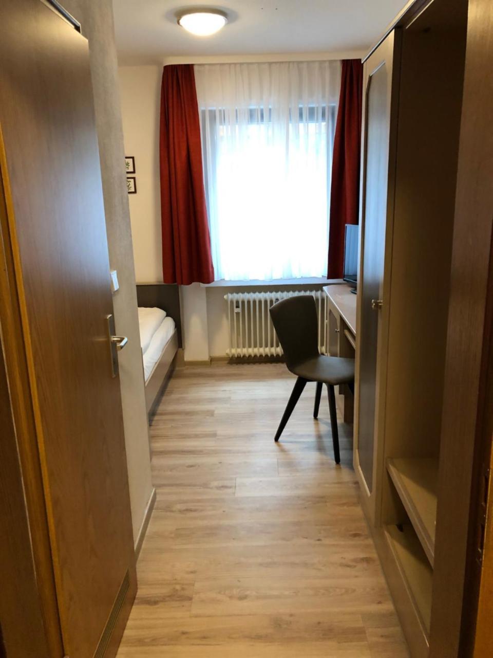 Gaestehaus Hotel Wilms Кельн Екстер'єр фото