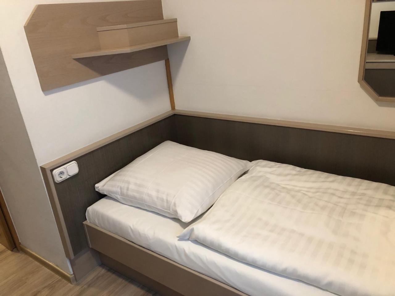 Gaestehaus Hotel Wilms Кельн Екстер'єр фото