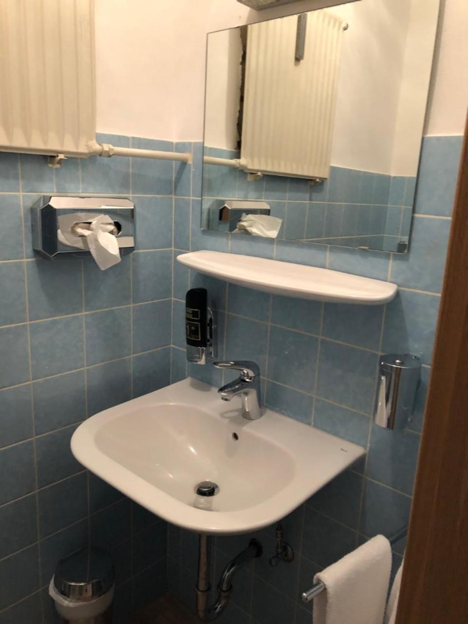 Gaestehaus Hotel Wilms Кельн Екстер'єр фото