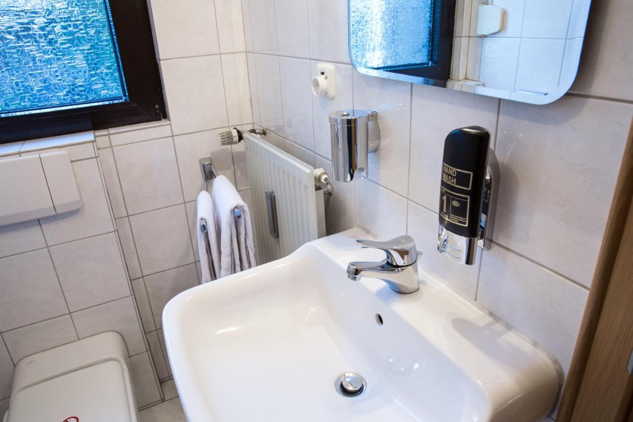 Gaestehaus Hotel Wilms Кельн Екстер'єр фото