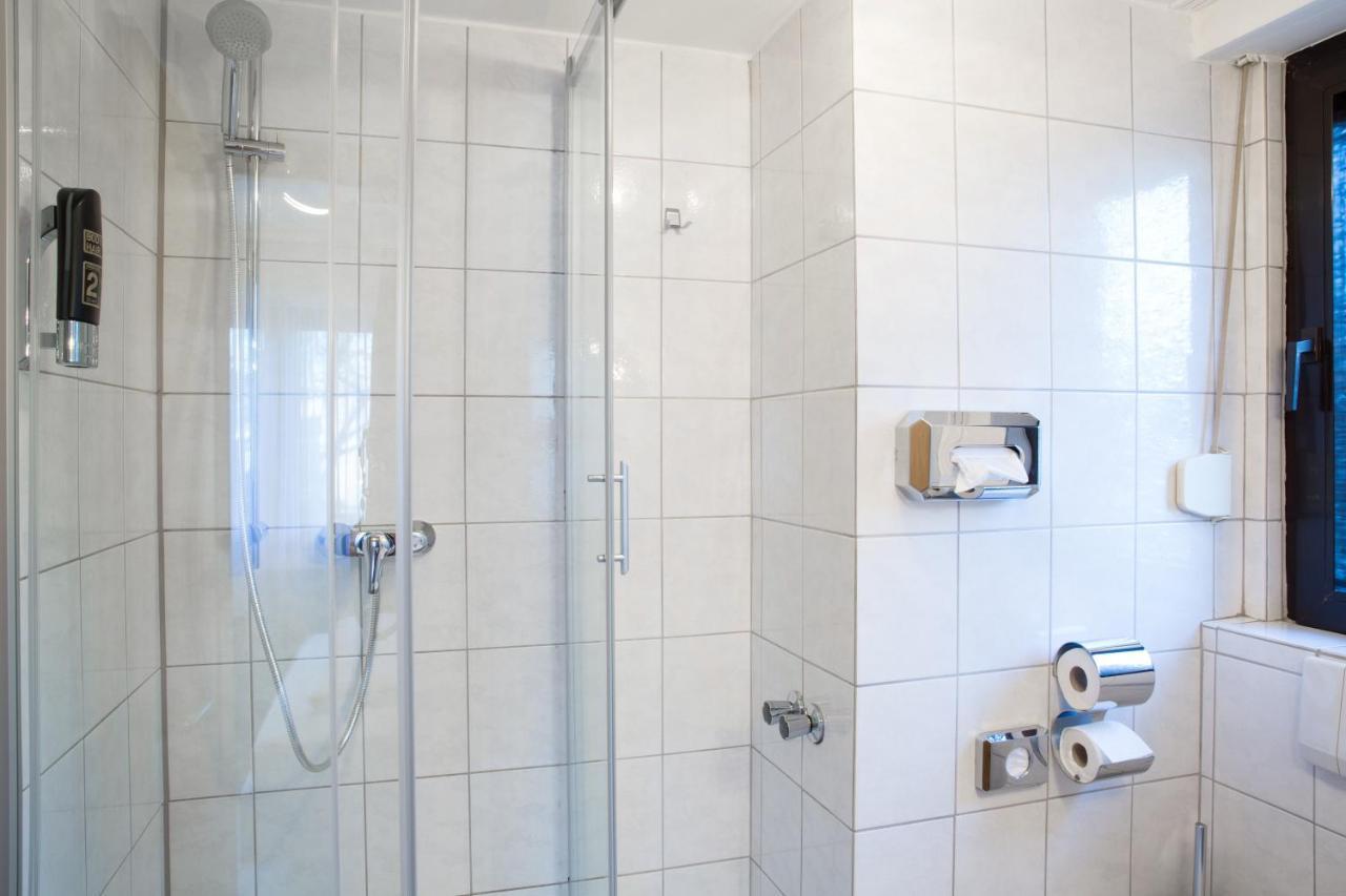 Gaestehaus Hotel Wilms Кельн Екстер'єр фото